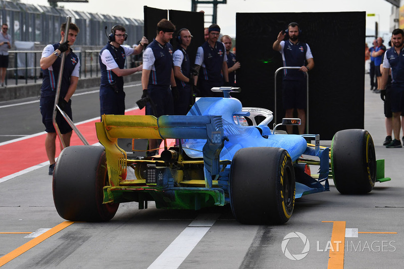 Robert Kubica, Williams FW41 with aero paint over the whole car