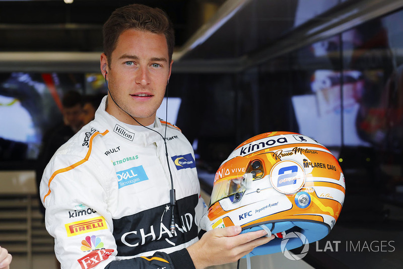 Desain baru helm Stoffel Vandoorne, McLaren, dengan nama Bruce McLaren