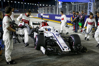 Marcus Ericsson, Sauber C37, in griglia di partenza