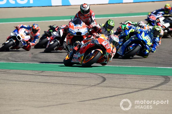 Jorge Lorenzo se lesionó el pie derecho tras caerse en la salida del GP de Aragón