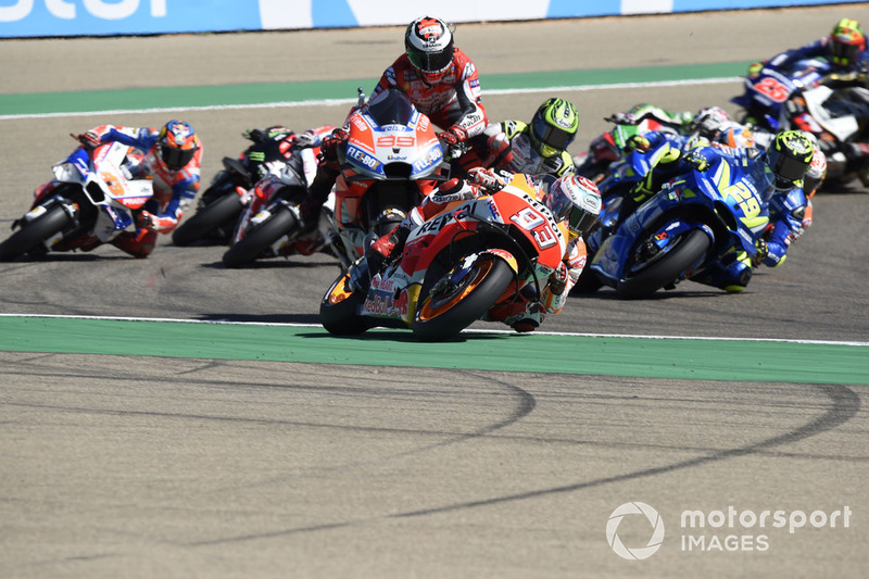 Jorge Lorenzo, Ducati Team se accidenta en la primera curva
