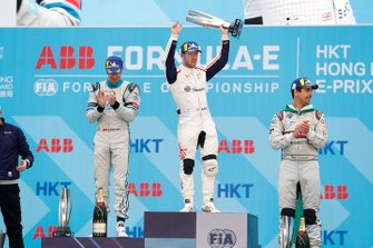 Winnaar Sam Bird, Envision Virgin Racing met Edoardo Mortara, Venturi Formula E en Lucas Di Grassi, Audi Sport ABT Schaeffler op het podium.