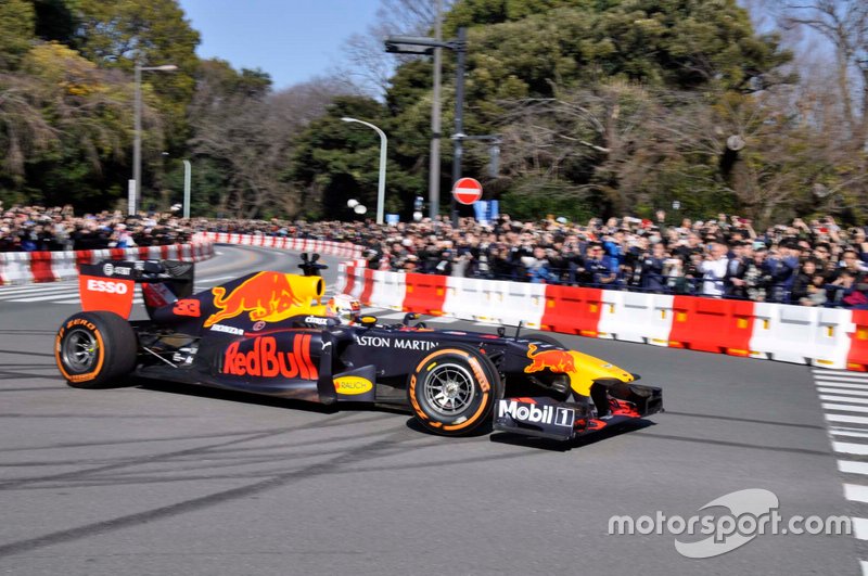 Демозаїзди Red Bull у Токіо