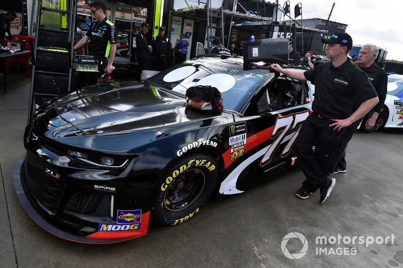 35. Garrett Smithley, Spire Motorsports, Chevrolet Camaro Overkill Motorsports