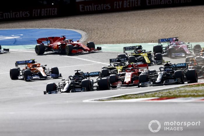 Lewis Hamilton, Mercedes F1 W11, Valtteri Bottas, Mercedes F1 W11 al inicio