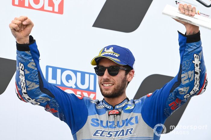 Podio: segundo lugar Alex Rins, Team Suzuki MotoGP
