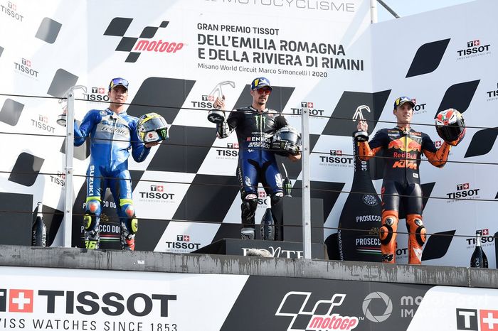 Podio: 1º Maverick Viñales, Yamaha Factory Racing, 2º Joan Mir, Team Suzuki MotoGP, 3º lugar Pol Espargaró, Red Bull KTM Factory Racing