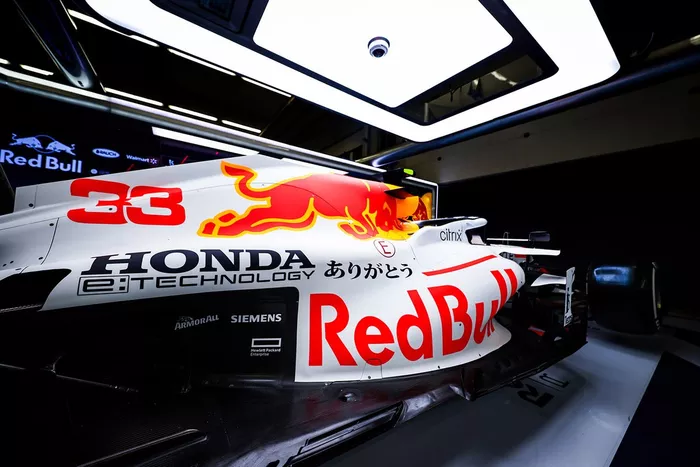 稀少！レッドブルホンダ　フェルスタッペン　トルコGPスペシャルカラー　ありがとう ミニチャンプス 1/43 レッドブル RB16B トルコGP 2021 2nd M