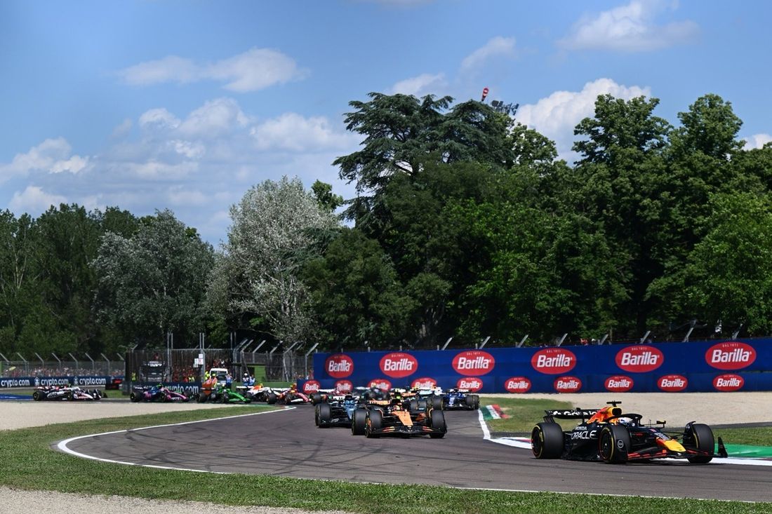 Oscar Piastri, McLaren, Max Verstappen, Red Bull Racing, George Russell, Mercedes