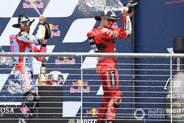 Podio: ganador Enea Bastianini, Gresini Racing, tercer lugar Jack Miller, Ducati Team