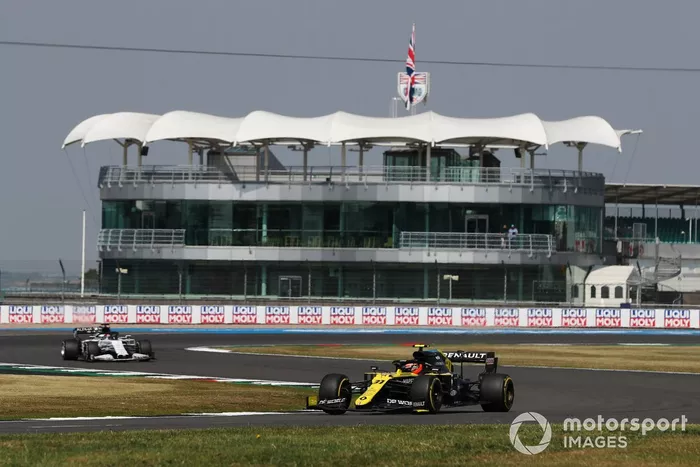 Esteban Ocon, Renault F1 Team R.S.20, Daniil Kvyat, AlphaTauri AT01