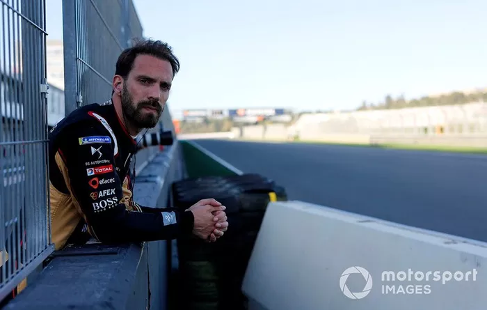 Jean-Eric Vergne, DS TECHEETAH at the pit wall