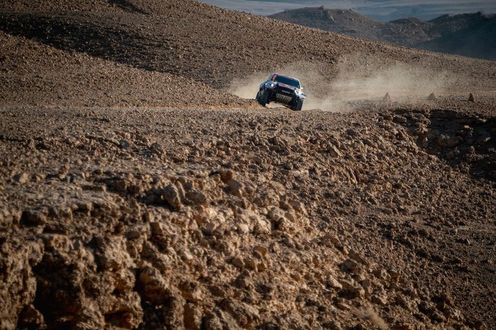 #201 Toyota Gazoo Racing Toyota: Nasser Al-Attiyah, Matthieu Baumel