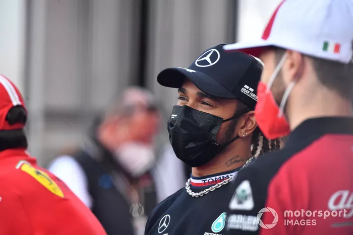 Lewis Hamilton, Mercedes, alla parata dei piloti