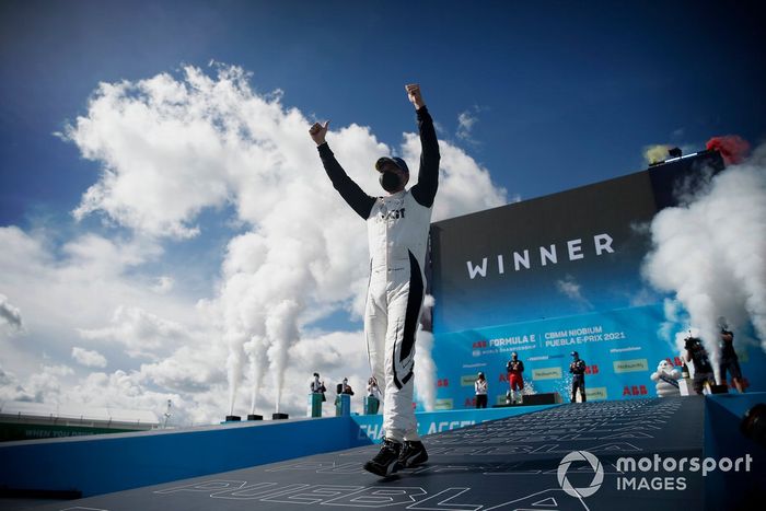 Ganador Edoardo Mortara, Venturi Racing celebra
