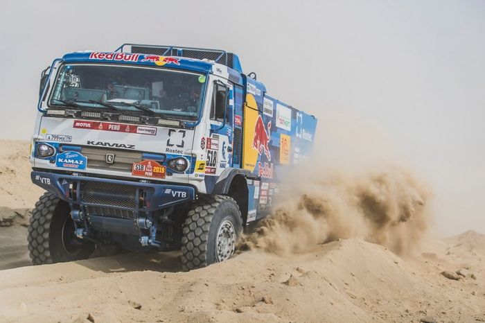 #518 Team Kamaz Master: Andrey Karginov, Igor Leonov, Andrey Mokeev