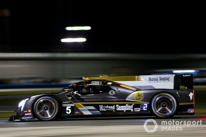 #5 Joao Barbosa, Filipe Albuquerque, Christian Fittipaldi y Mike Conway; Mustang Sampling Racing, Cadillac DPi (DPi)