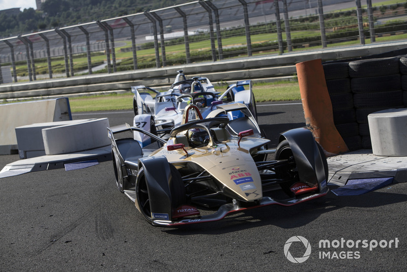 Jean-Eric Vergne, DS TECHEETAH, DS E-Tense FE19, Alexander Sims BMW I Andretti Motorsports, BMW iFE.18 and Antonio Felix da Costa, BMW I Andretti Motorsports, BMW iFE.18