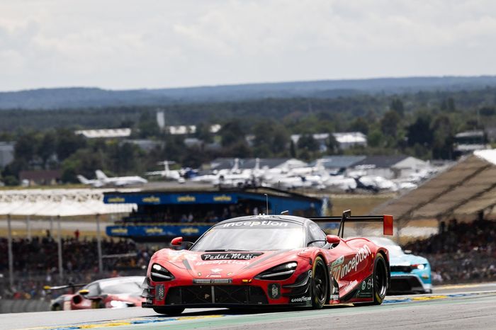 #70 Inception Racing McLaren 720S LMGT3 Evo: Brendan Iribe, Ollie Millroy, Frederik Schandorff