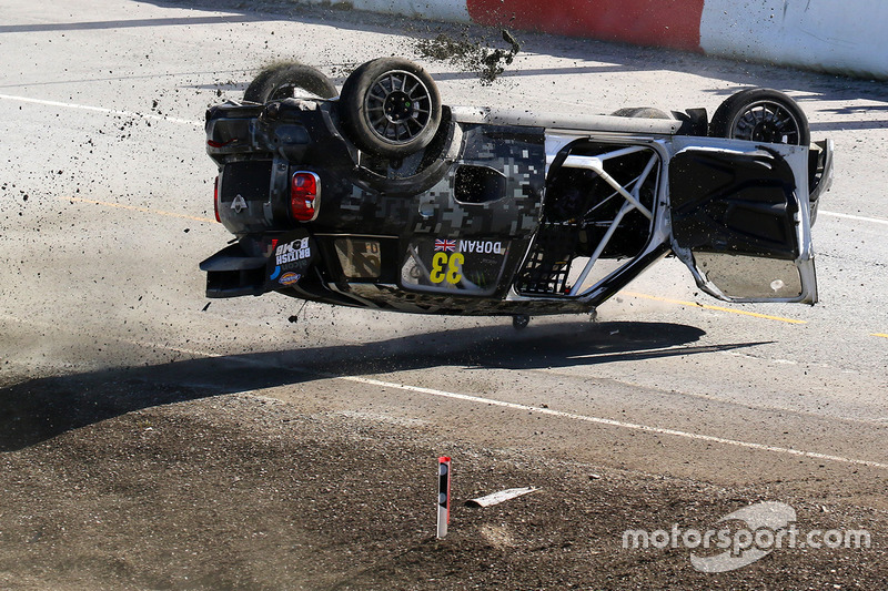 Crash: Liam Doran, Mini
