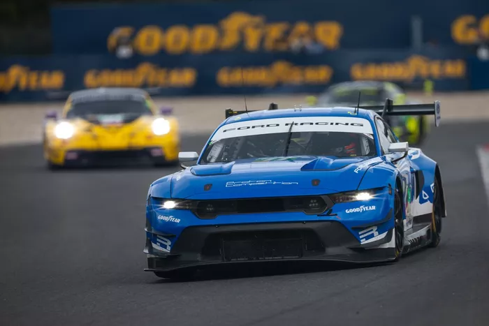 #77 Proton Competition Ford Mustang LMGT3: Eric Powell, Ben Tuck, Sebastian Priaulx
