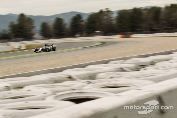 Lewis Hamilton, Mercedes AMG F1 W07 Hybrid