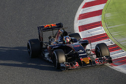 Карлос Сайнс, Scuderia Toro Rosso STR11