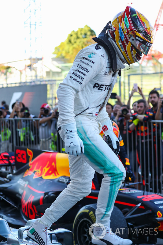 Race winner Lewis Hamilton, Mercedes-Benz F1 W08 celebrates in parc ferme
