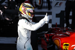 Обладатель второго места Льюис Хэмилтон, Mercedes AMG F1