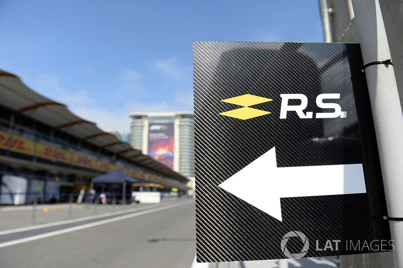 Renault Sport F1 Team pit lane marker board