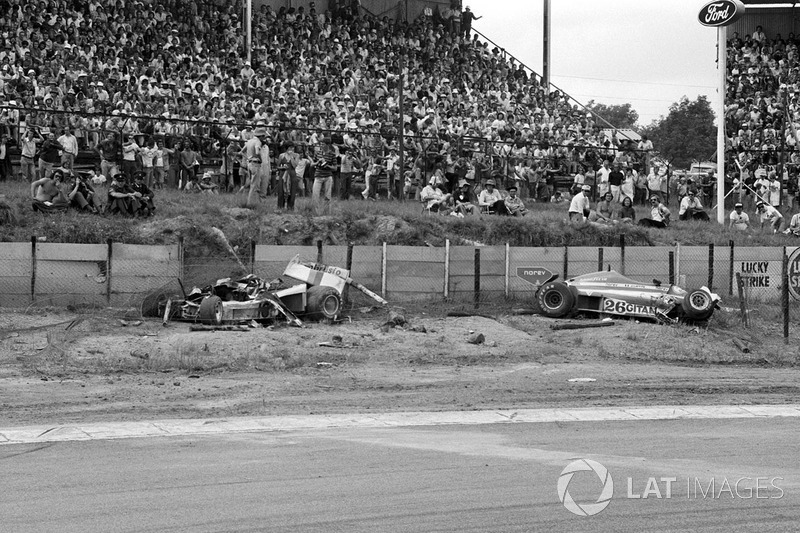 The Shadow DN8 of Tom Pryce sits at Crowthorne corner after tragic
