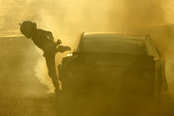 Crash: Danica Patrick, Stewart-Haas Racing Ford