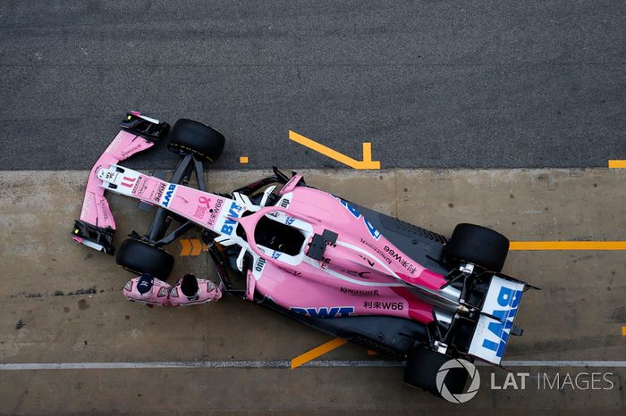 Sergio Perez, Sahara Force India F1 y Esteban Ocon, Sahara Force India F1, con el nuevo Sahara Force India VJM11