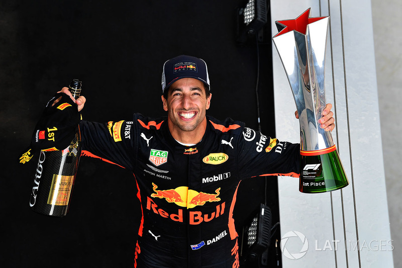 Ganador, Daniel Ricciardo, Red Bull Racing celebra