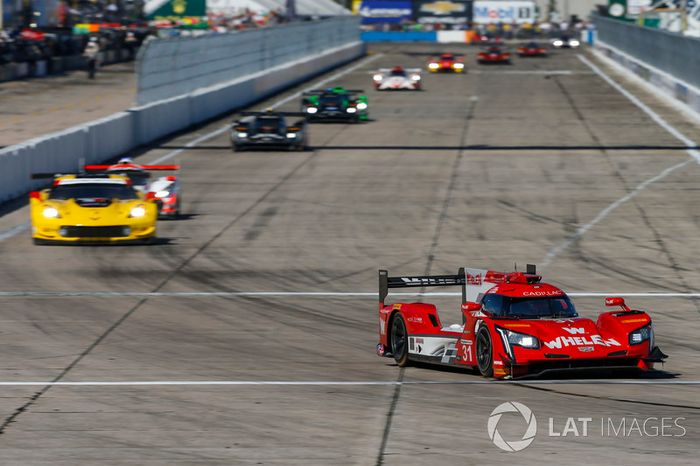 #31 Action Express Racing Cadillac DPi, P: Eric Curran, Mike Conway, Felipe Nasr
