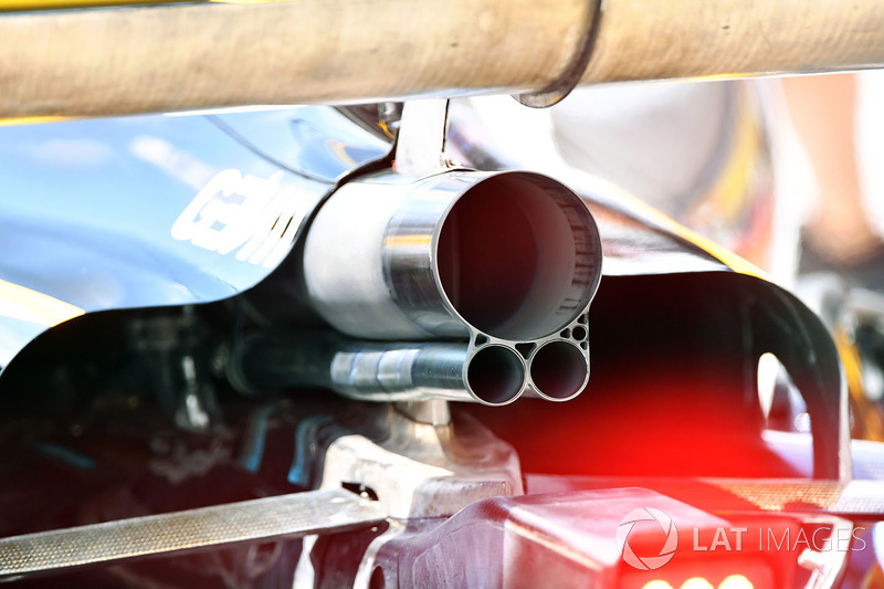Renault Sport F1 Team R.S. 18 exhaust