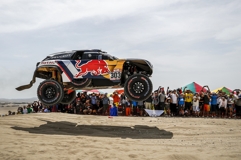 #303 Peugeot Sport Peugeot 3008 DKR: Carlos Sainz, Lucas Cruz