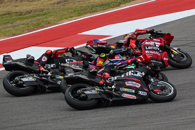 Marc Márquez, Ducati Team, Jorge Martín, Aprilia Racing Team, Marco Bezzecchi, Aprilia Racing
