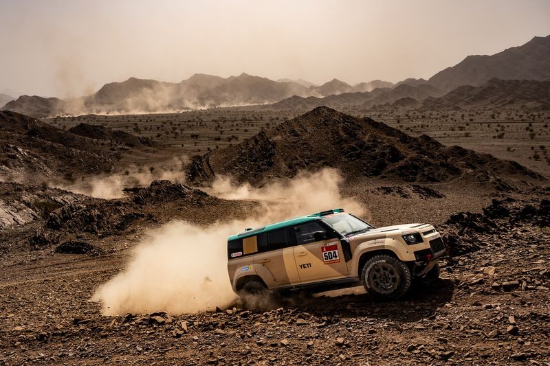 #504 Defender Rally, Defender D7X-R: Sara Price, Sean Berriman 