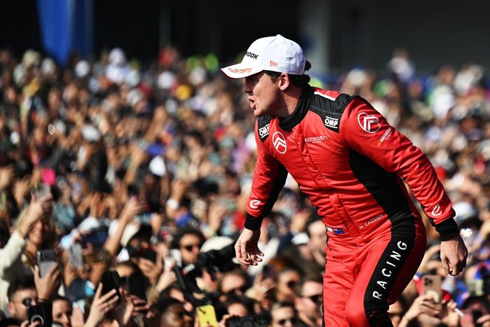 Race winner Nick Cassidy, Citroen Racing
