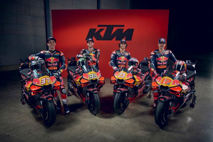 Pedro Acosta, Red Bull KTM Factory Racing, Brad Binder, Red Bull KTM Factory Racing, Enea Bastianini, Red Bull KTM Tech 3, Maverick Vinales, Red Bull KTM Tech 3
