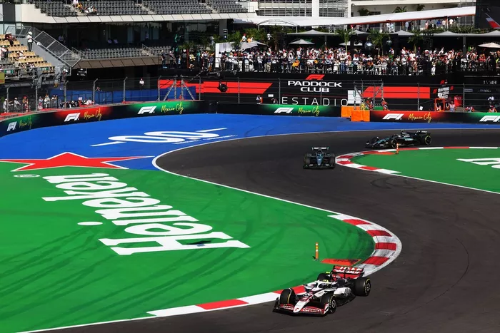 George Russell, Mercedes, Andrea Kimi Antonelli, Mercedes, Oliver Bearman, Haas F1 Team