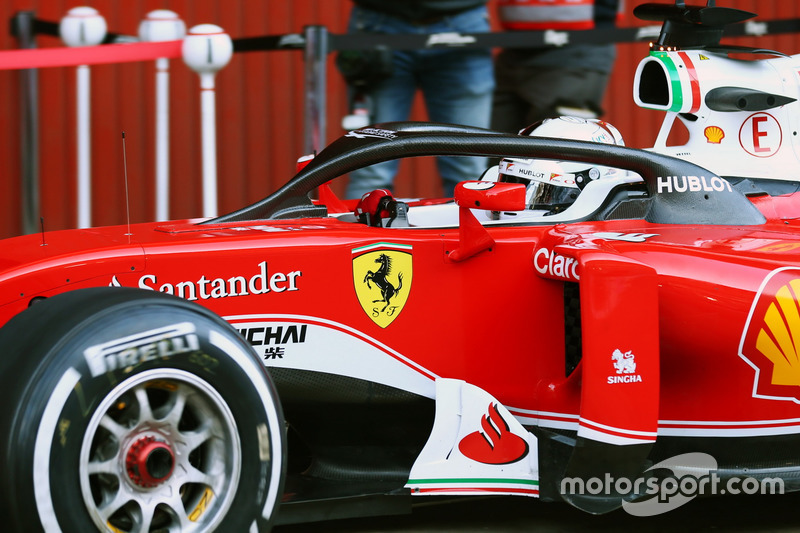 Sebastian Vettel, Ferrari SF16-H, probando el concepto Halo.