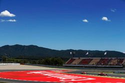 Kimi Raikkonen, Ferrari SF70H, Sebastian Vettel, Ferrari SF70H