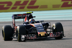 Карлос Сайнс-мл., Scuderia Toro Rosso STR11