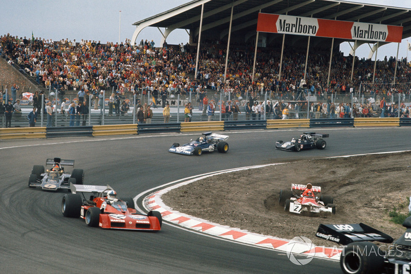 Niki Lauda, BRM P160E pist dışına çıkıyor, Chris Amon, Tecno PA123B, Emerson Fittipaldi, Lotus 72E Ford, Mike Hailwood, Surtees TS14A Ford, David Purley, March 731 Ford
