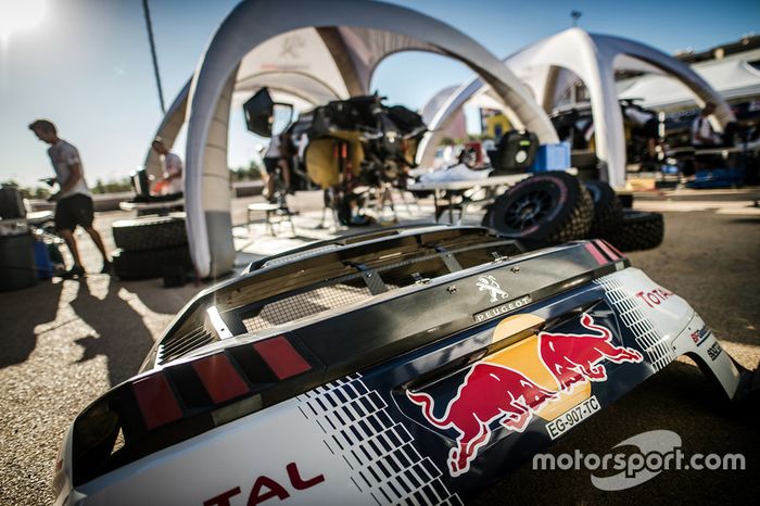 Peugeot Sport zona del equipo