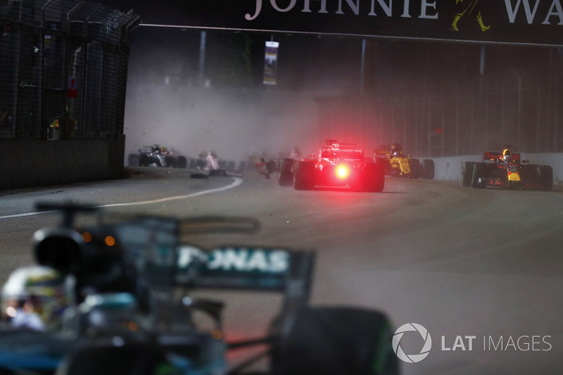 Sebastian Vettel, Ferrari SF70H in reverse after hitting the wall