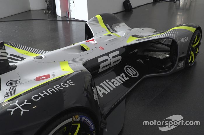 RoboRace car