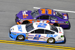 Brad Keselowski, Team Penske Ford, Denny Hamlin, Joe Gibbs Racing Toyota